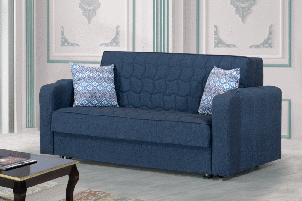 ספה כחולה עם משענת