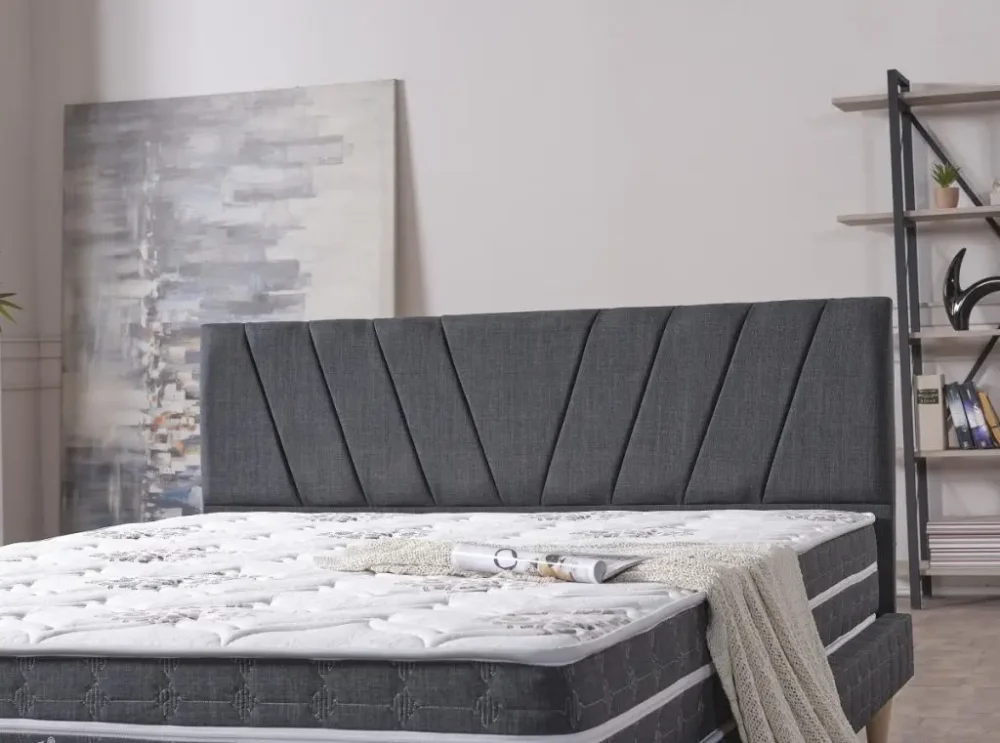 מיטה זוגית מרופדת