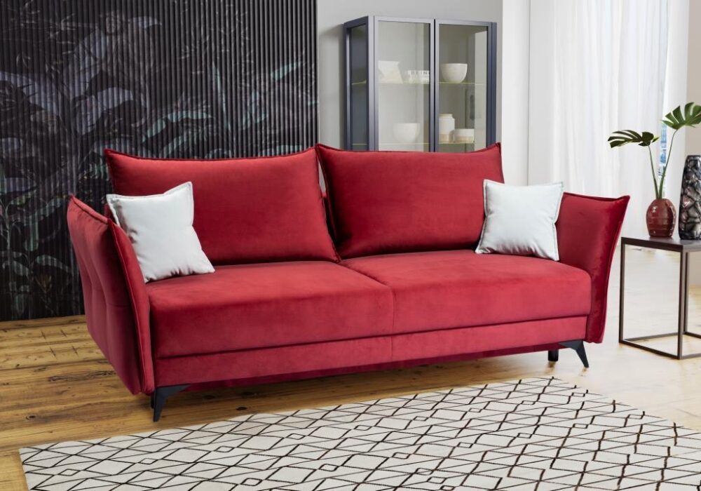 ספה חומה עם כריות