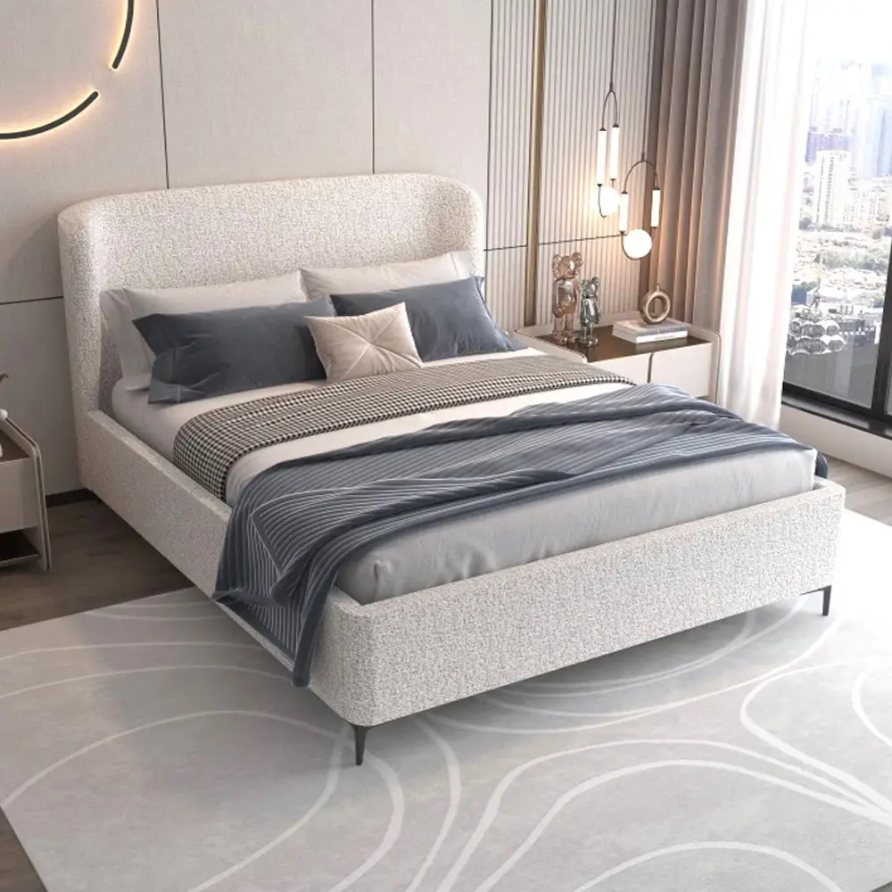 מיטה זוגית מעוצבת 140×190 בריפוד בד בוקלה עם ארגז מצעים מעץ דגם בייבי – אפור בהיר