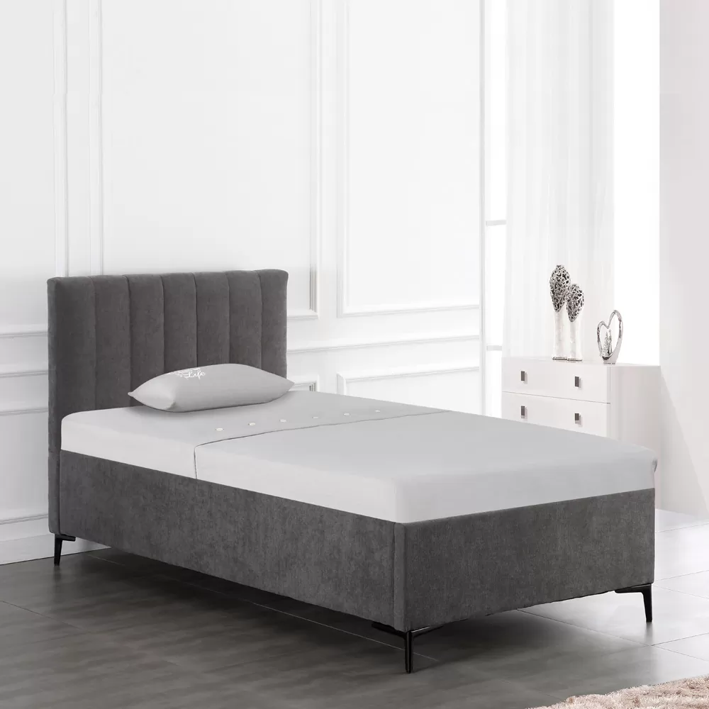 מיטת יחיד מרופדת בד רחיץ עם ארגז מצעים מעץ דגם גרנדה